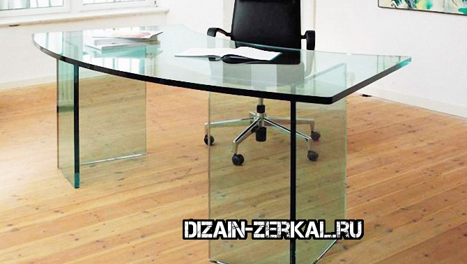 стол полностью из стекла